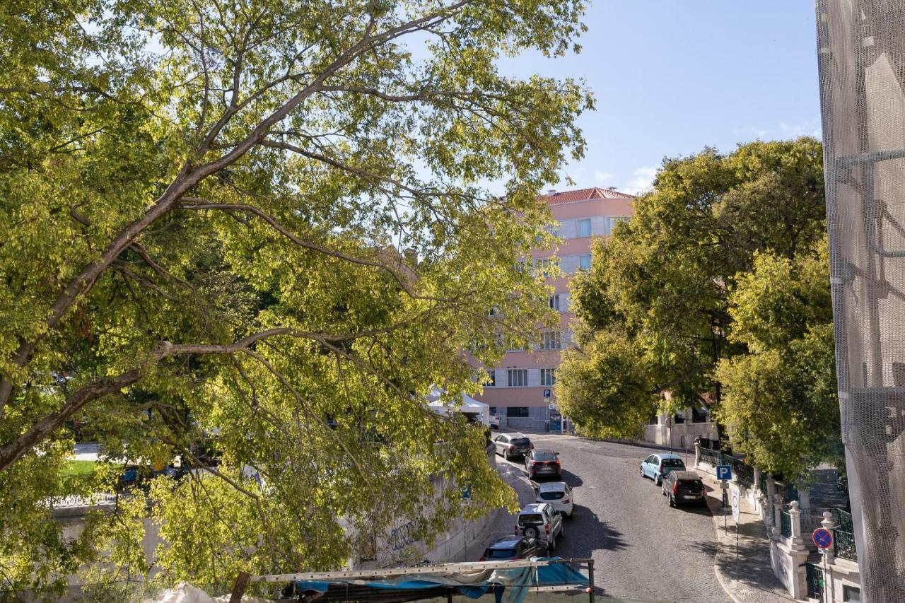 Joivy Elegant 1-Br Apartment In Perfect Centre Lisbon Exterior photo
